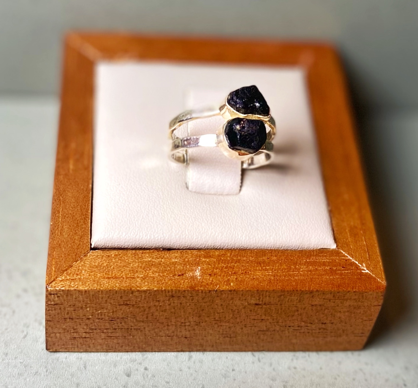 Anel duplo turmalina negra