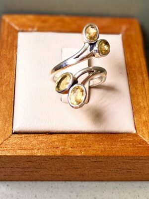 Anel regulável 4 pedras de citrino lapidadas