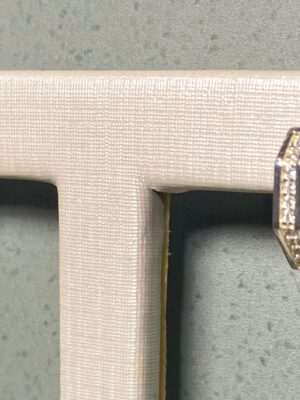 Argola geométrica M cravejada