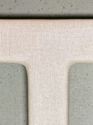 Brinco triângulo prata lisa