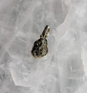 PINGENTE PIRITA